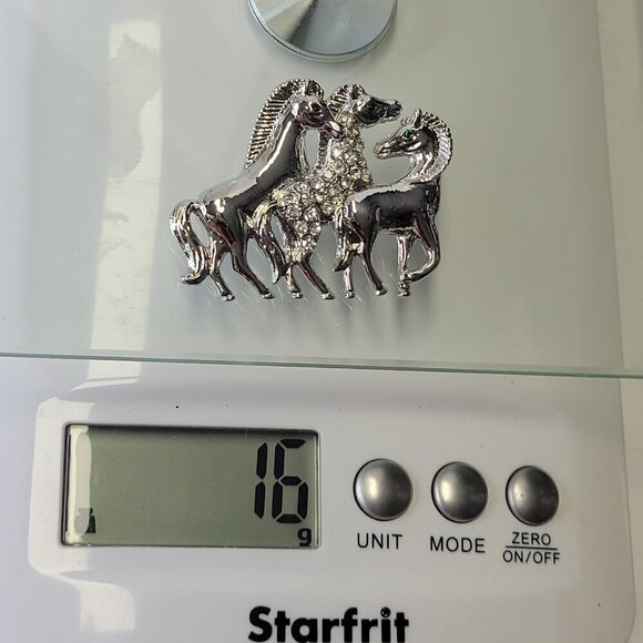 Silver Three Horses Brooch Pin - Picture 7 of 8